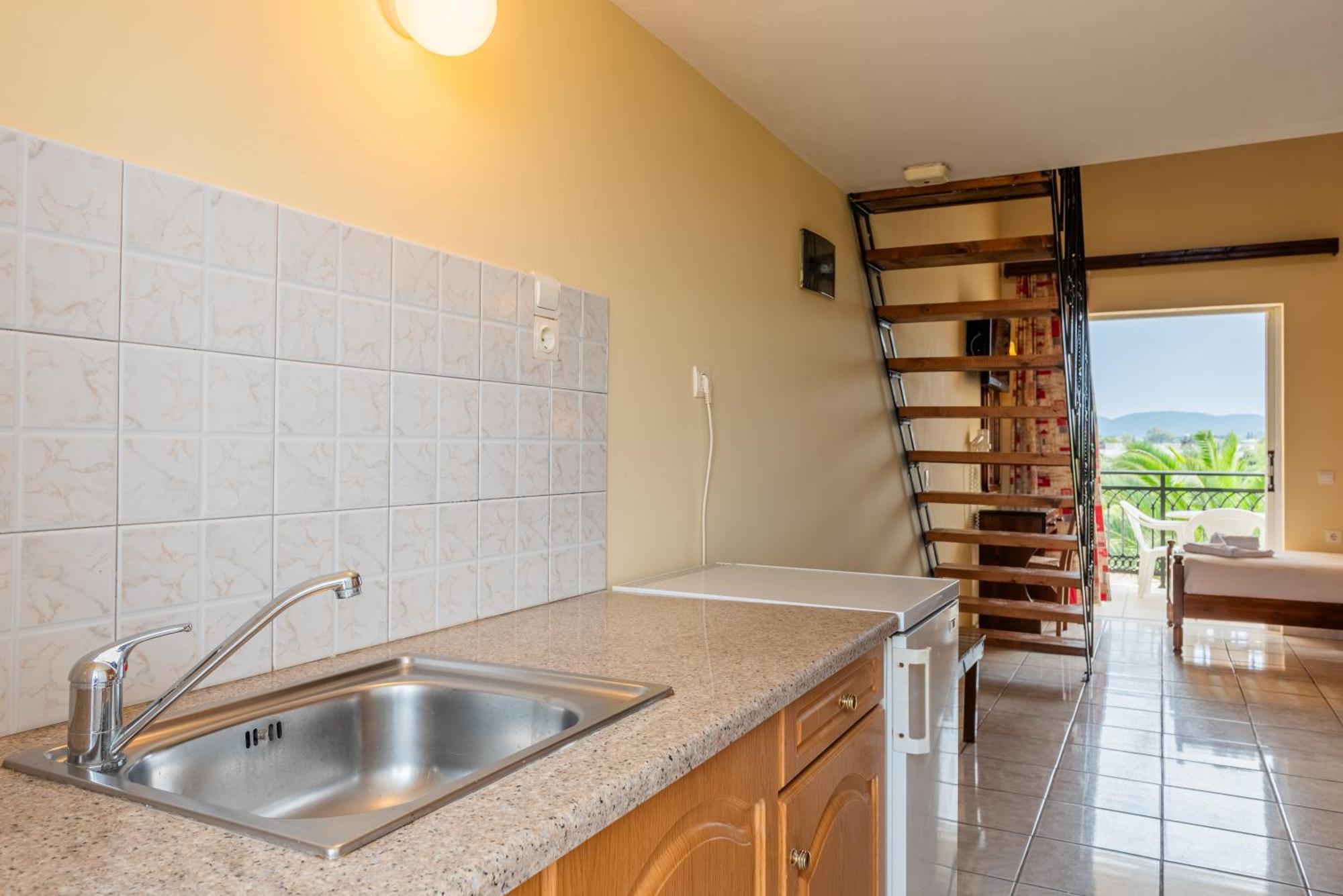 Village Inn Studios & Family Apartments Laganas Bagian luar foto